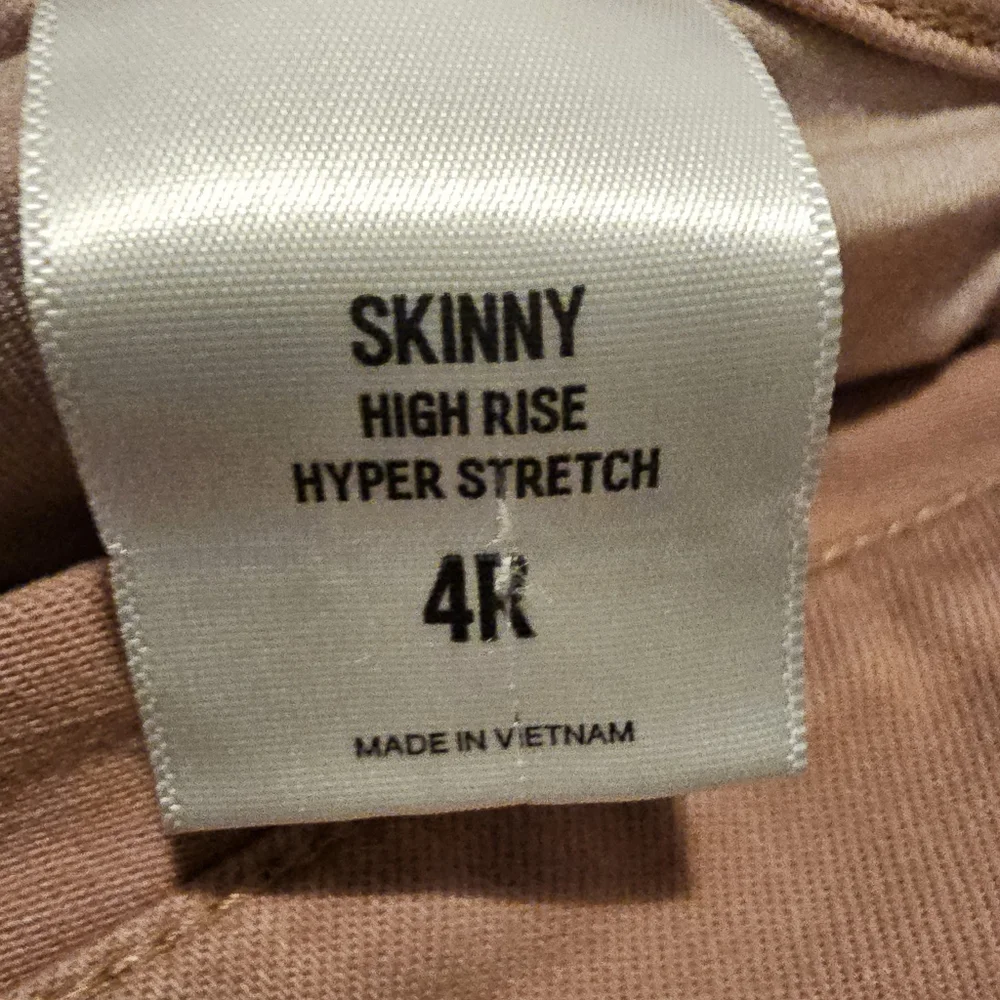 Express, Skinny, High Rise, Hyper Stretch Rose Color Women Jeans Sz 4R